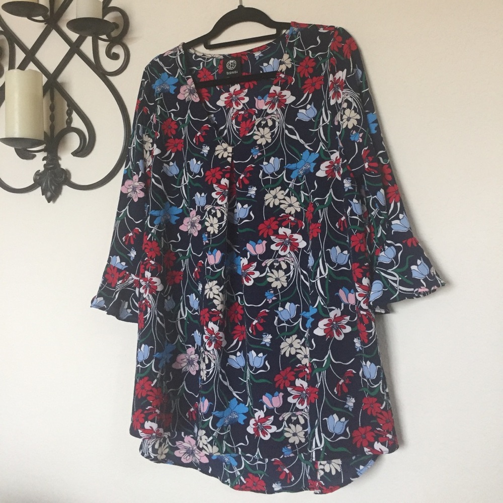 Bobeau Floral Flare Sleeve Vneck Tunic Sz L